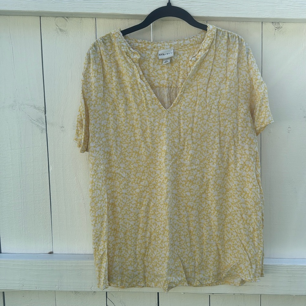Ava and Viv yellow floral blouse. EUC.